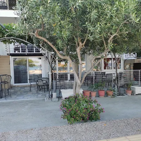 Tasos Aparthotel Néa Péramos