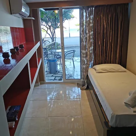 Tasos Aparthotel Néa Péramos