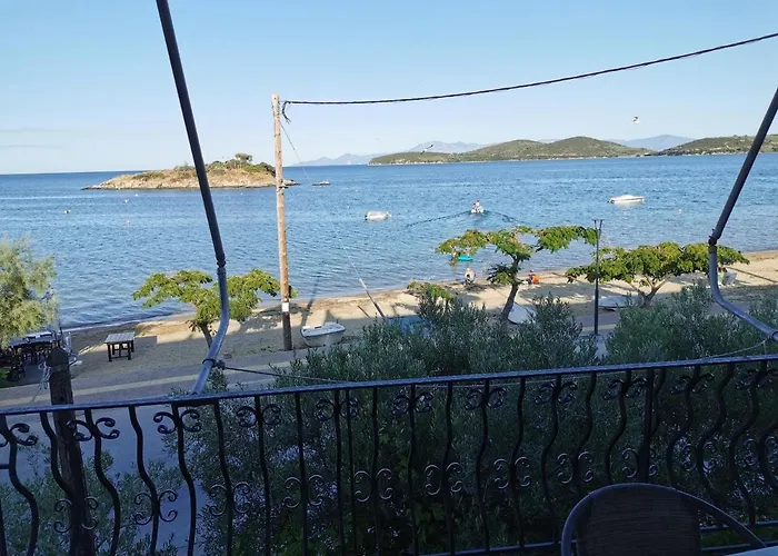 Tasos 3* Néa Péramos