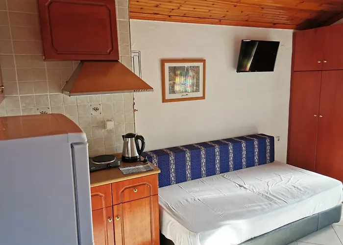 Tasos 3*