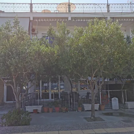 Tasos 3* Néa Péramos