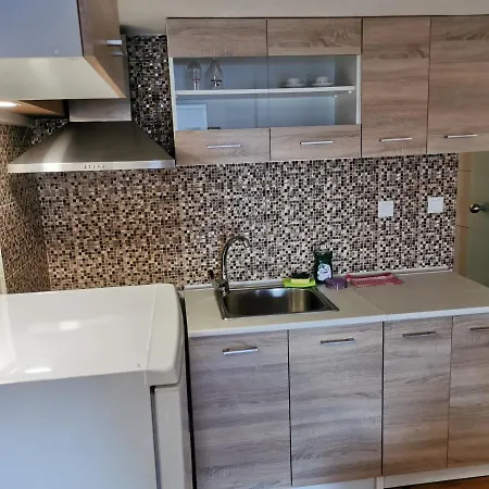 Tasos 3* Néa Péramos