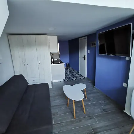 アパートホテル Tasos 3*