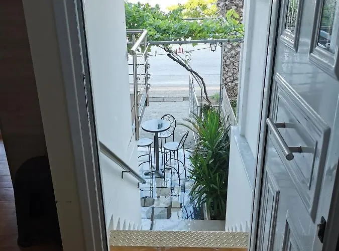 Tasos 3* Néa Péramos